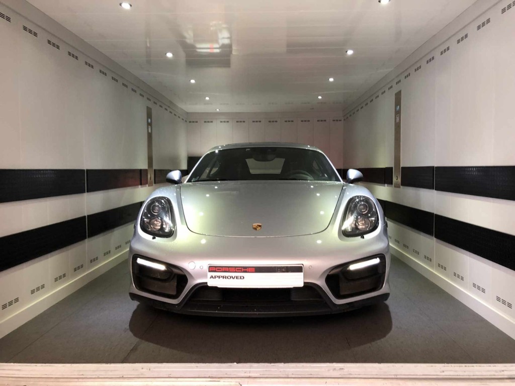 Ascenseur voitures concession Porsche